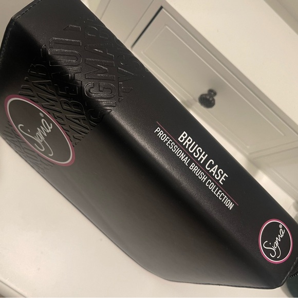 Professional Brush Case - Picture 3 of 5